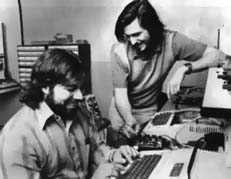 Wozniak & Jobs devant leur Apple ][